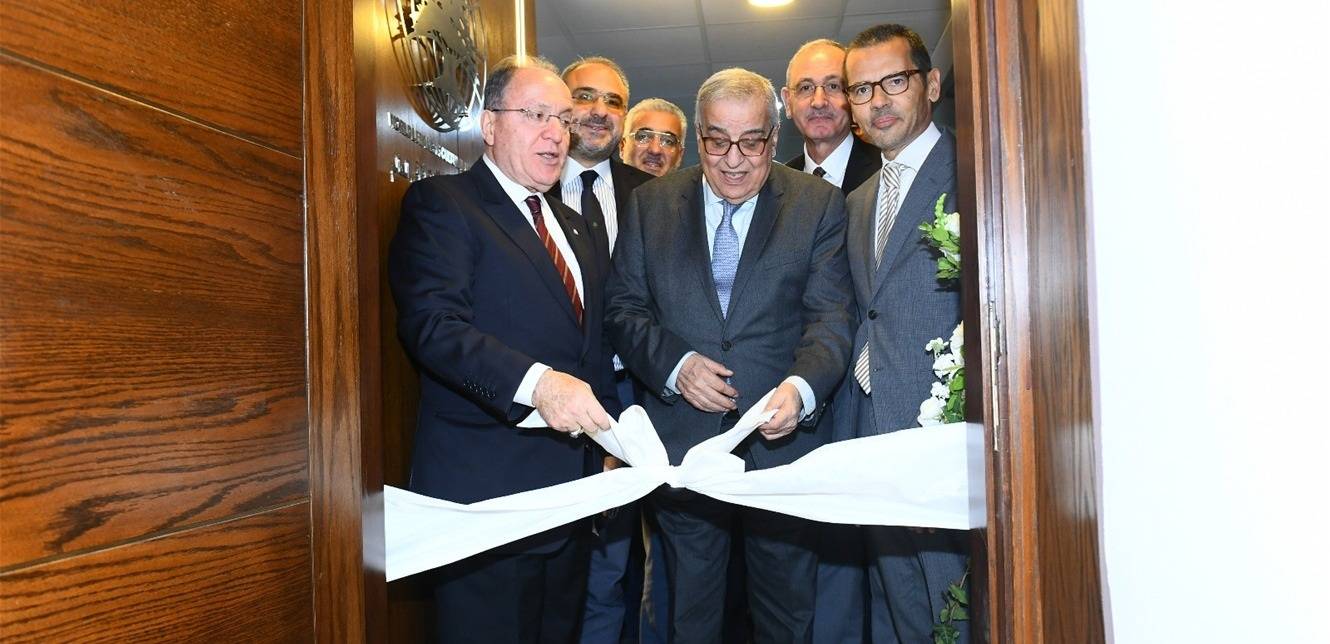 بو حبيب في افتتاح مكاتب الجامعة اللبنانيّة الثقافية:
الحياة الاقتصاديّة مستمرّة في لبنان بفضل المغتربين