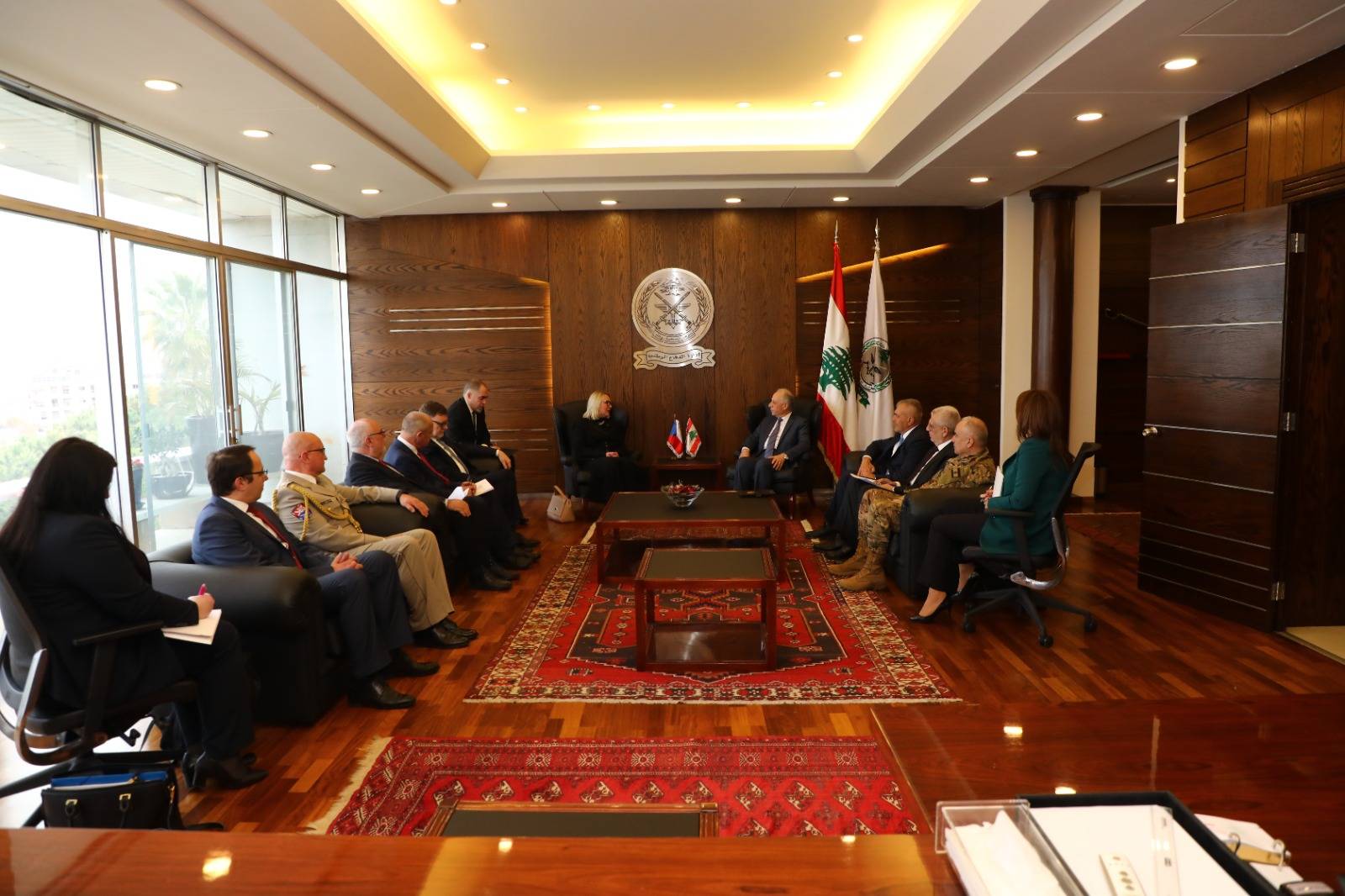 وزيرة الدفاع التشيكي: نؤكد دعمنا لبنان في  المجالات كافة