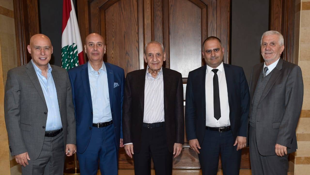 بري عرض التطورات مع زواره