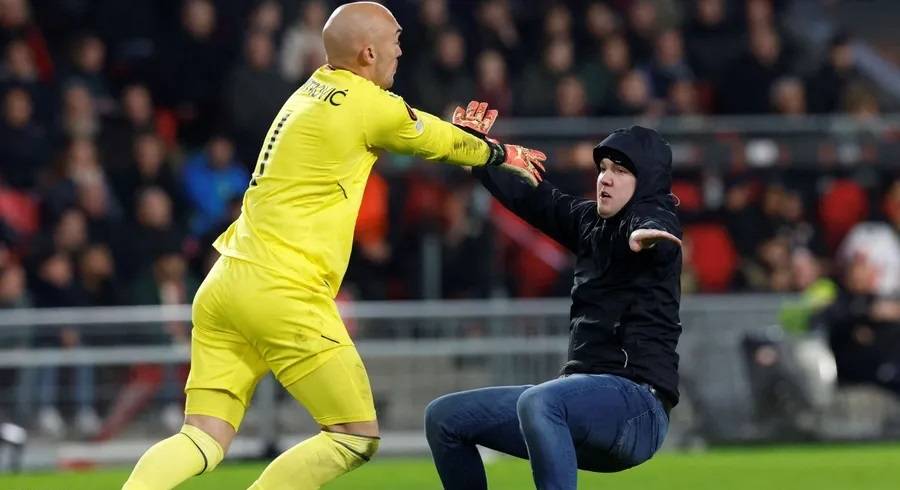 ناد أوروبي يفرض عقوبة قاسية على مشجع.. اليكم التفاصيل