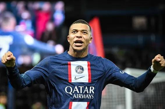 مبابي قائداً لمنتخب فرنسا على حساب غريزمان
