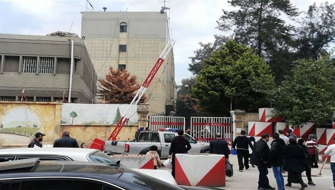نزيلات ونزلاء في سجن القبة – طرابلس.. يحتفلون بتخرجهم بعد متابعتهم لدورات في التعلم والتأهيل المهني