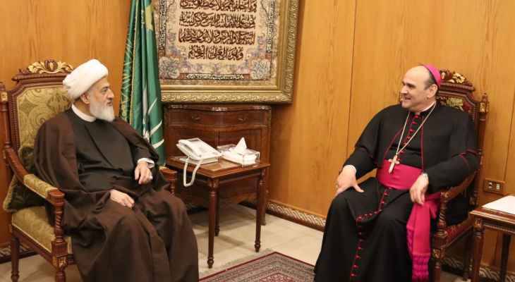 الخطيب التقى السفير البابوي: القيم المشتركة
بين المسيحيّة والإسلام حاجة لمواجهة الفساد