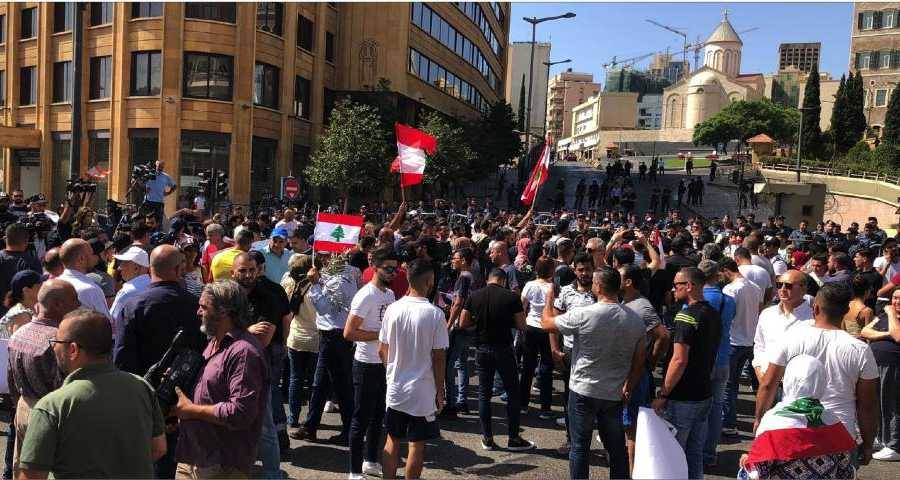 إصابة الناشط وسيم غندور بكسر في يده خلال إشكال رياض الصلح