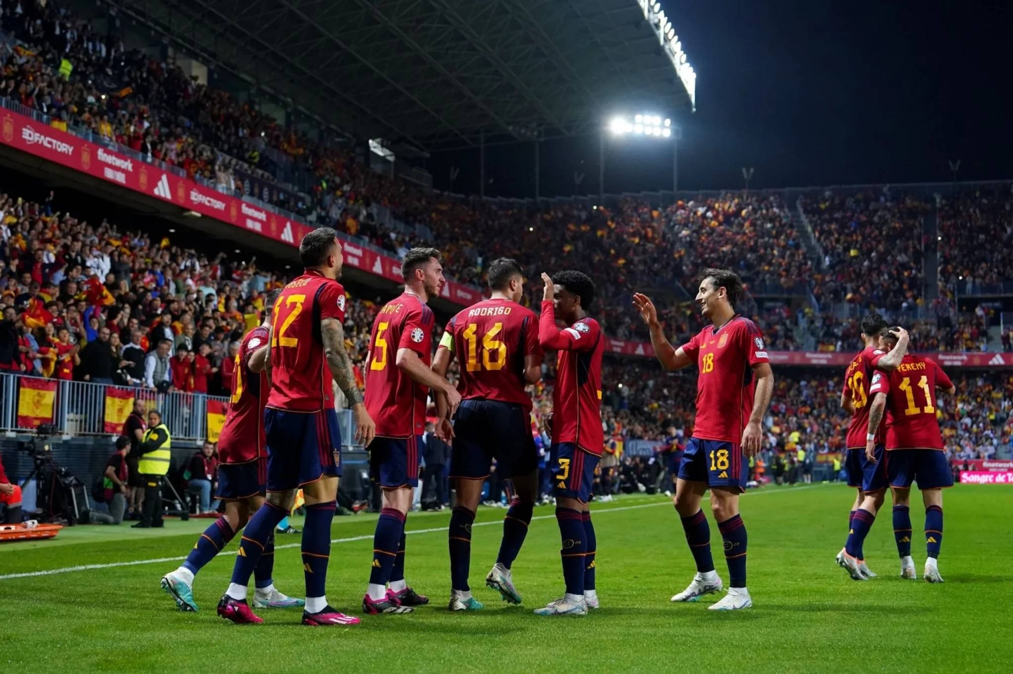 الانتصار الأول لمنتخب اسبانيا تحت قيادة دي لا فوينتي