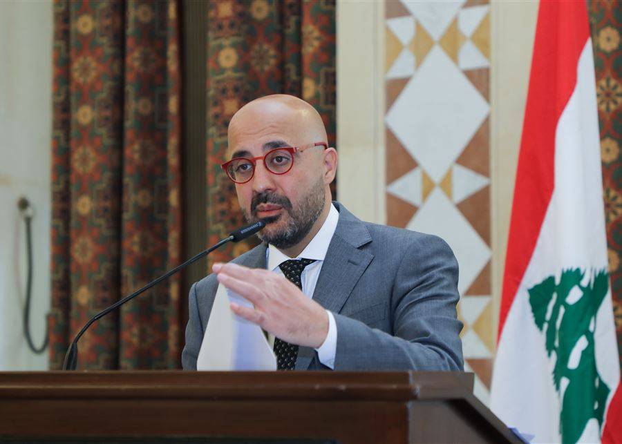 الوزير ياسين يسلّم ٤ وحدات إطفاء لأربع بلديات في اعالي جبيل