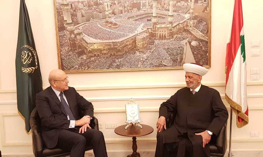عرض التطوّرات مع دريان وبري واستقبل الخليل
ميقاتي : نقوم بواجبنا كاملاً كحكومة
وأرسلنا كلّ القوانين الى مجلس النواب لإقرارها