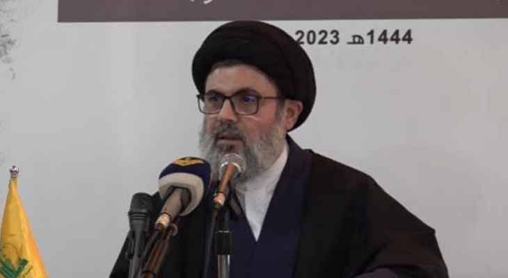 حزب الله: لن نسمح بتنفيذ مخطط الفتنة والفوضى
وعلينا التوجة شرقاً لمواجهة الحصار الأميركي