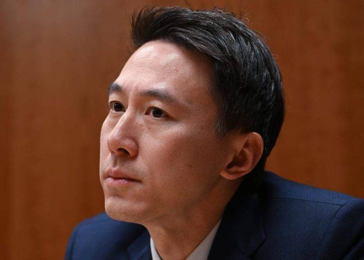 استجواب نادر لرئيس 