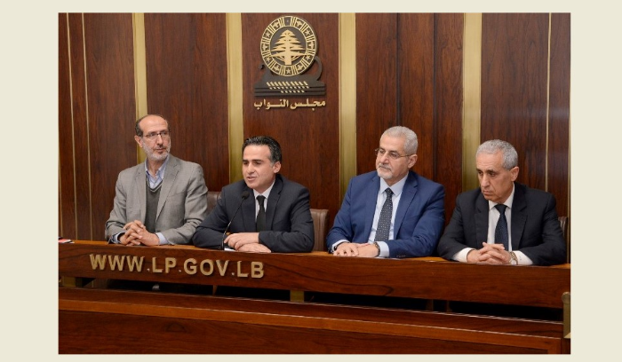 حميه من مجلس النواب: اعتبار مشروع انشاء مبنى جديد

للمسافرين في المطار وكانه غير موجود
