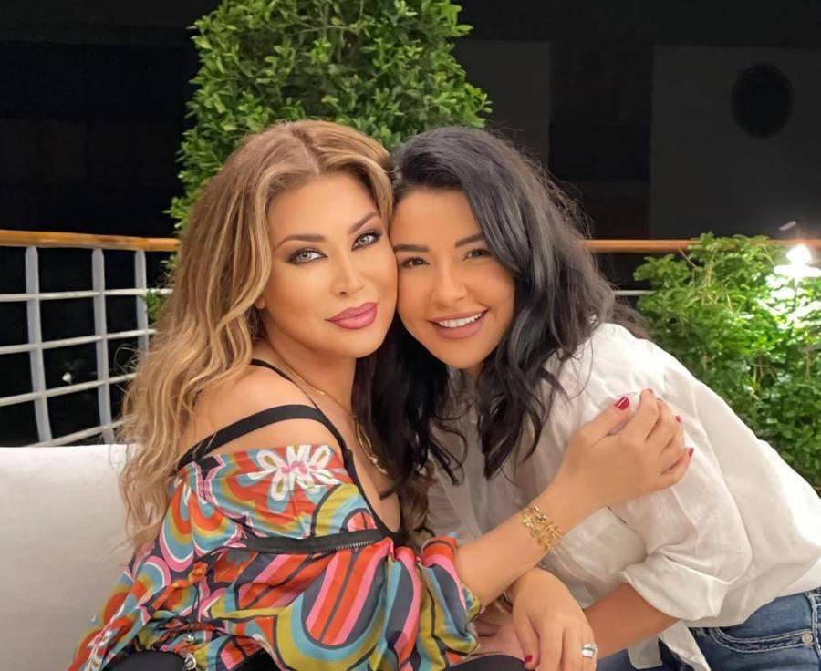 بالفيديو - نوال الزغبي تُفاجئ ماغي بو غصن في موقع التصوير