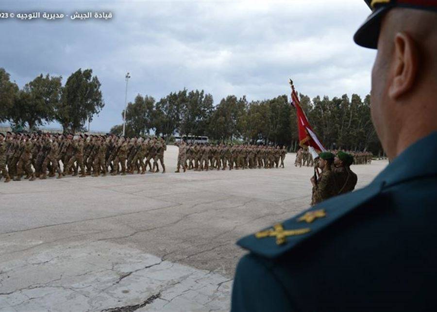 في حفل تقديم جنود متمرّنين ومجندين ممدّدة خدماتهم
العميد ضاهر: جاهزون لتكونوا سنداً للبنانيين