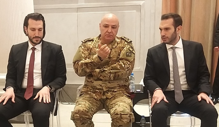 قائد الجيش عزى بسمير الخطيب