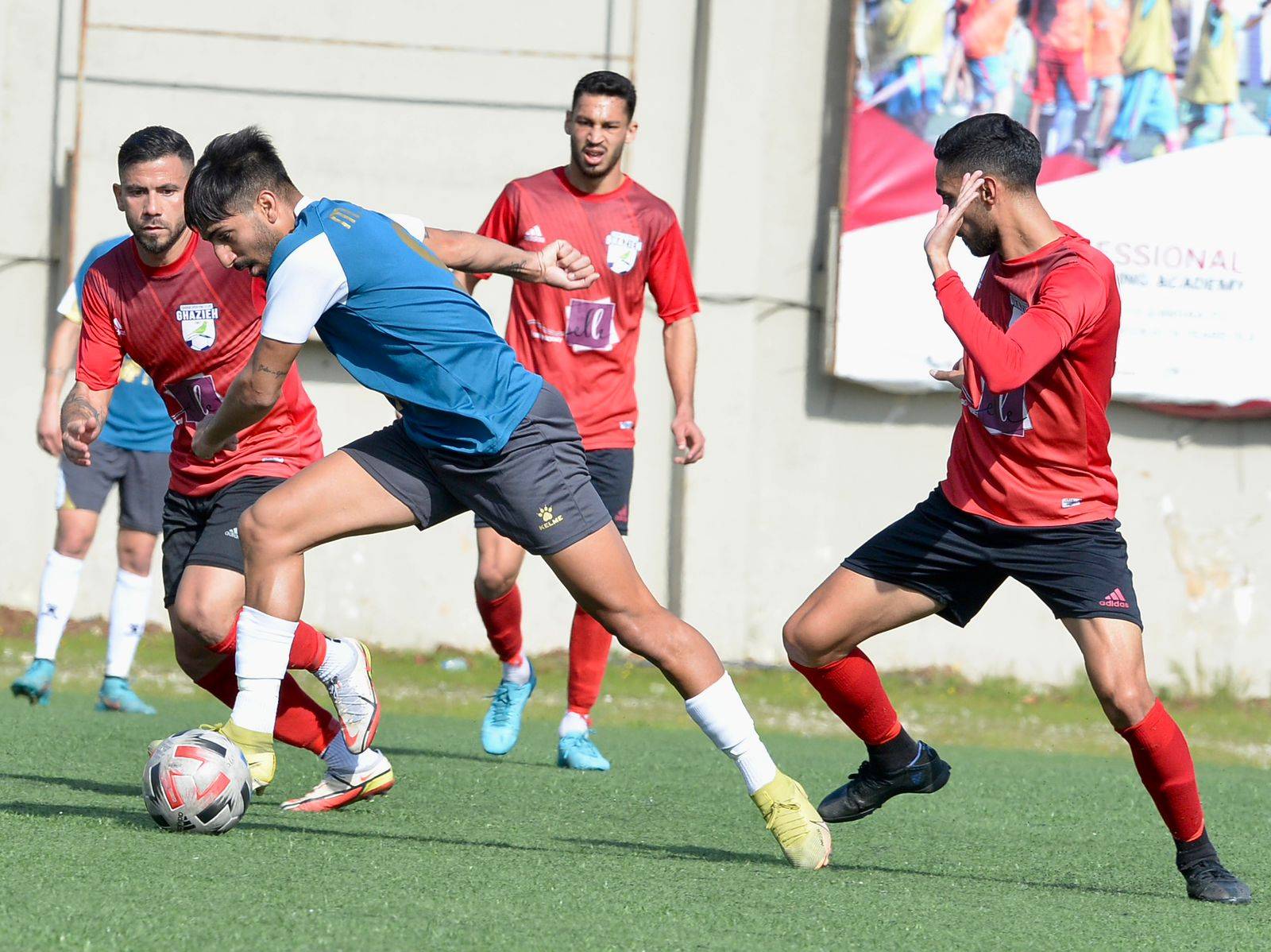 كأس لبنان في كرة القدم
العهد الى نصف النهائي على حساب الغازية