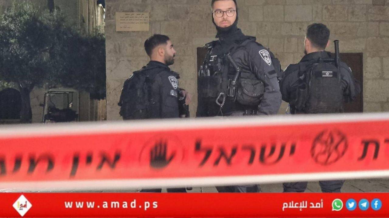 قوات الإحتلال تعدم شابا فلسطينيا عند مدخل المسجد الأقصى