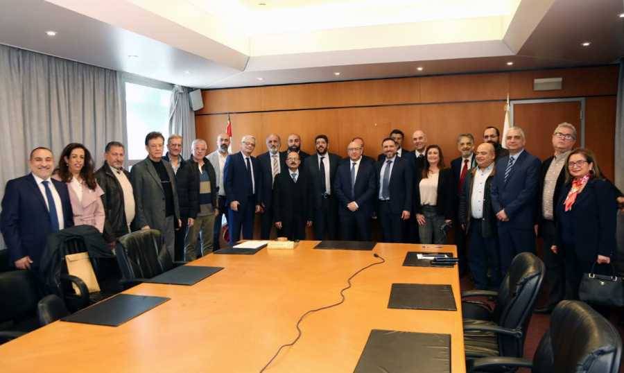 بخاش اعلن عن تفاهم بين نقابة الاطباء وشركات الادارات الطبية