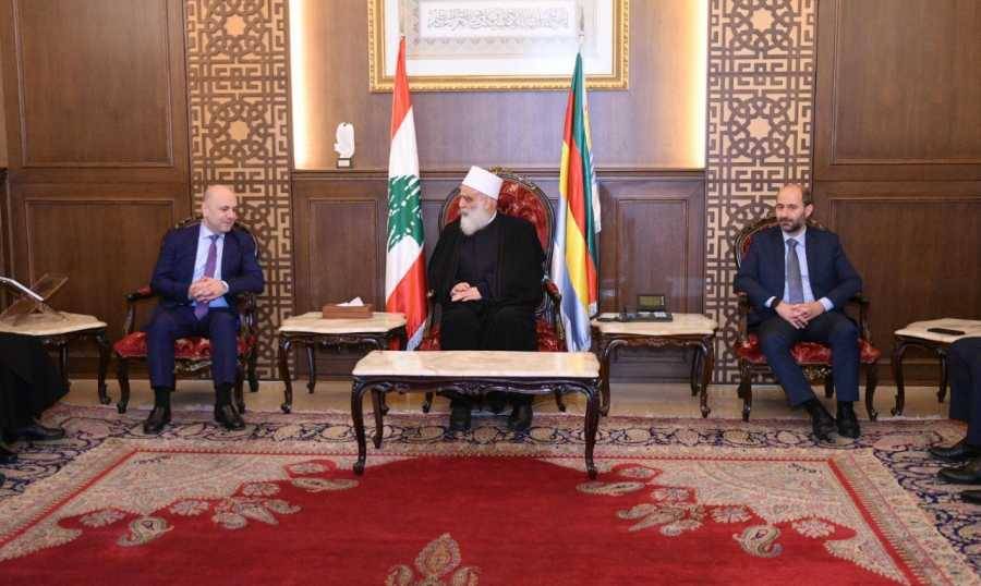 القوات دعت ابي المنى الى افطار معراب
المجلس المذهبي: لإتمام استحقاق رئاسة الجمهورية