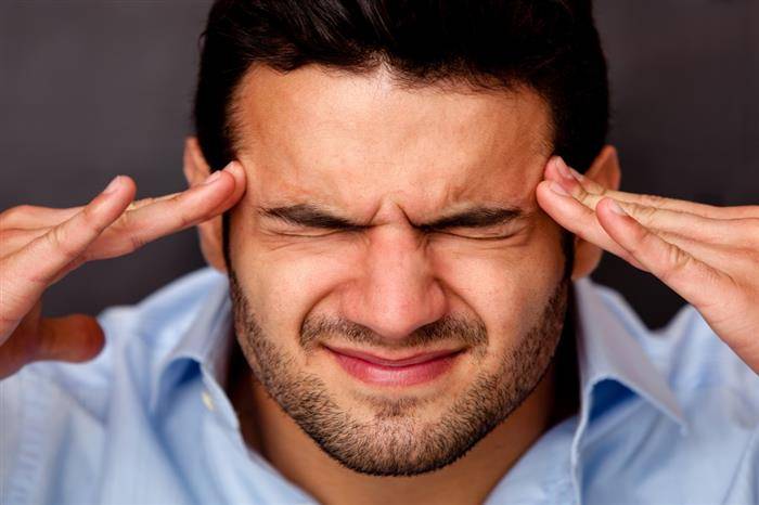 هل  يصيبك الصداع في نفس الوقت من اليوم؟ تعرف على أسبابه