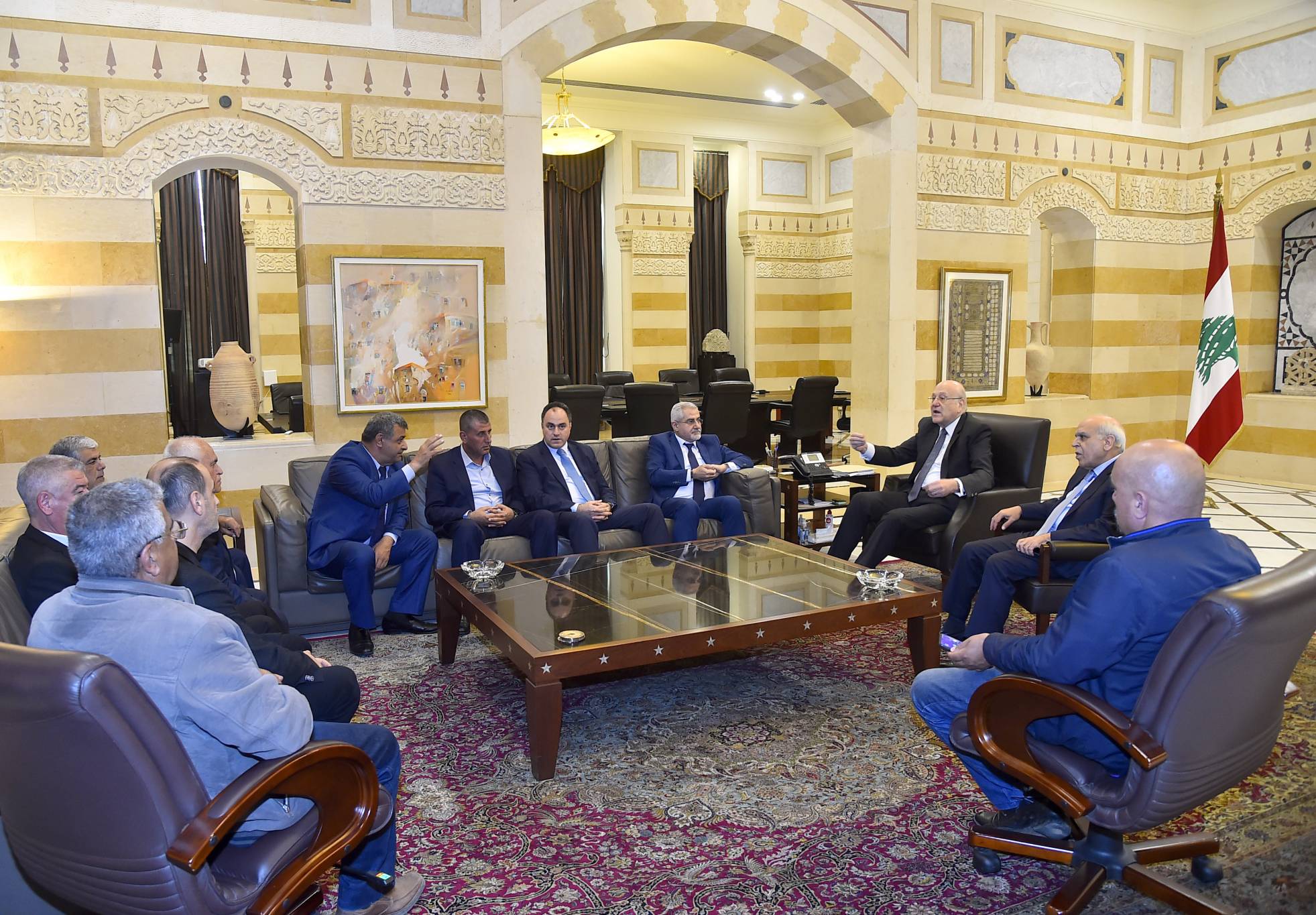 ميقاتي استمع من وفد نيابي وبلدي عكاري  
مطالبهم بشأن أزمة استيراد البطاطا المصريّة