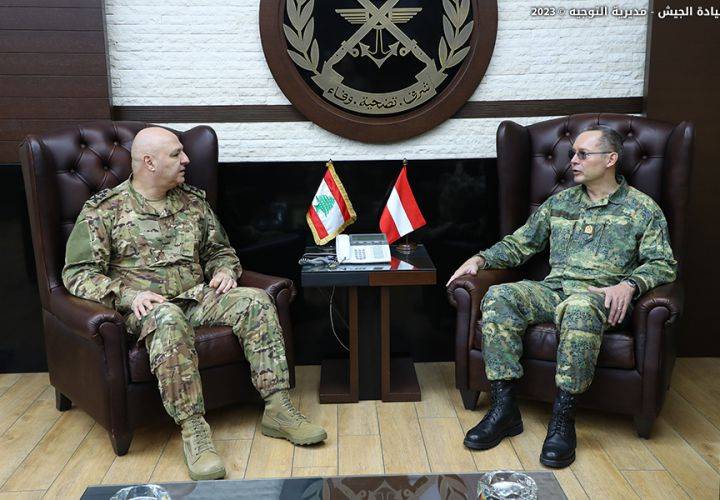 قائد الجيش التقى رئيس
أركان الدفاع النمساوي