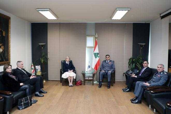 اللواء عثمان استقبل السفيرة السويدية مع وفد