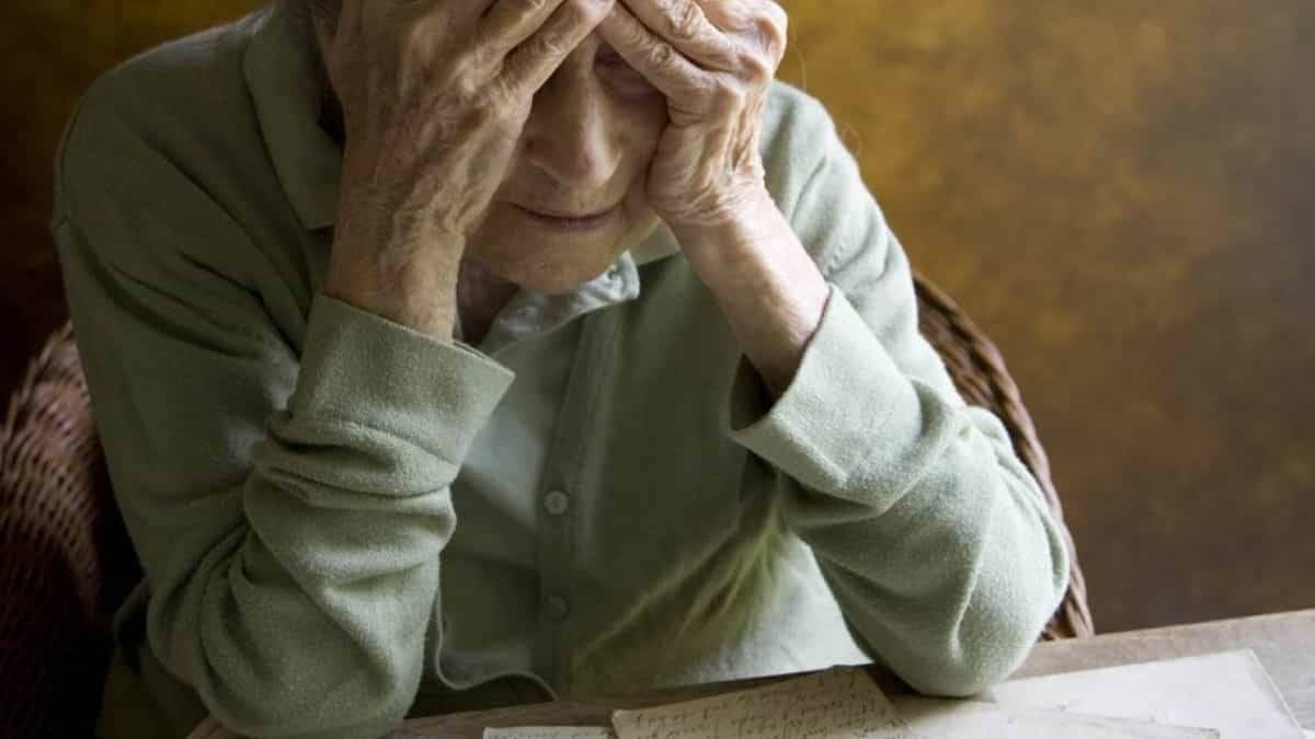 أطعمة يُمكن أن تساهم في درء مرض «الزهايمر»