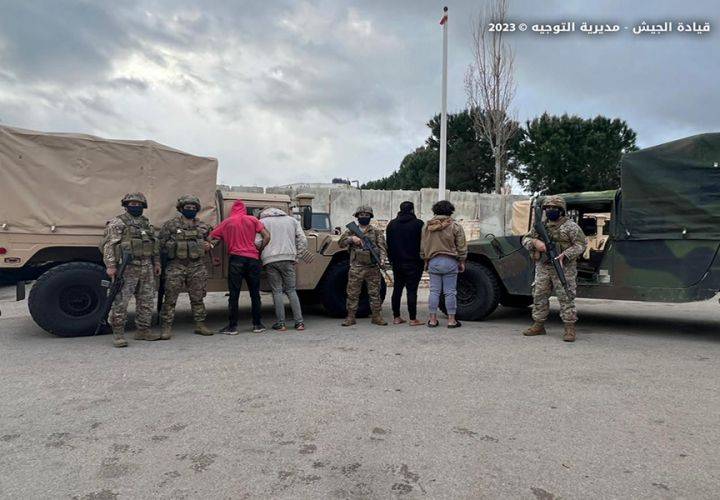 بعد مشاركتهم في إشكال عائلي.. الجيش يوقف الفاعلين