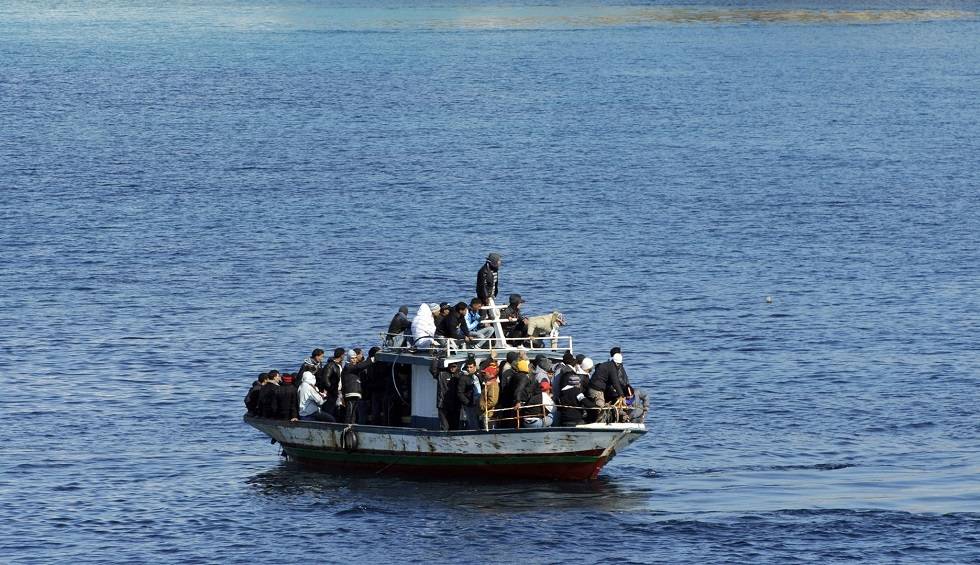 400 مهاجر ضلوا طريقهم في البحر بين مالطا وليبيا