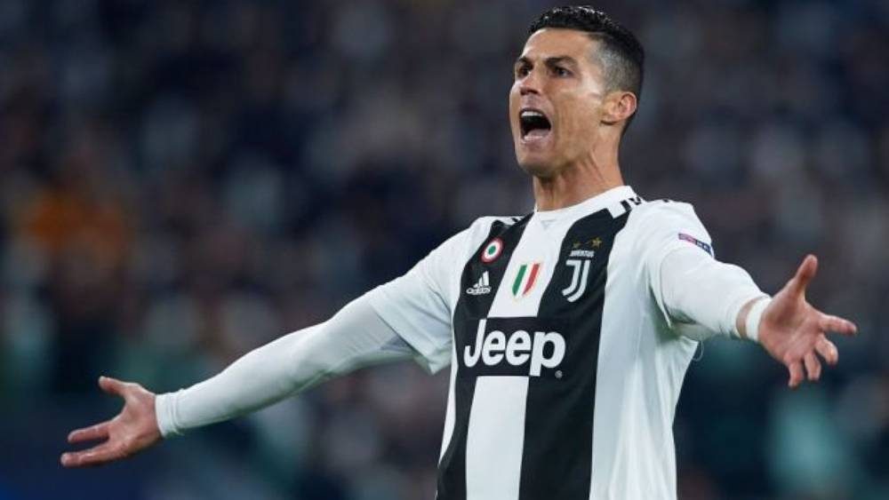 رونالدو ينفجر في لاعب الفيحاء: 