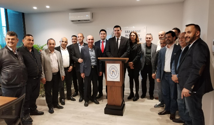 الحاج حسن زار نقابة الدواجن مؤكدا
حماية حقوق المربين والمستهلكين