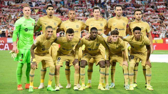 6 انتصارات تفصل برشلونة عن استعادة لقب الليغا