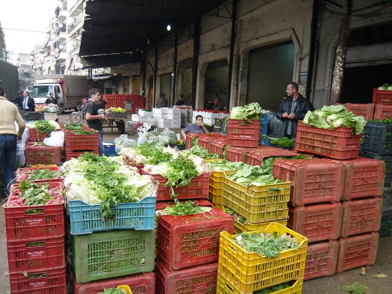 بأيّة حال عادت الأعياد ؟؟
حركة خجولة في شوارع طرابلس... واسعار السلع تحلّق