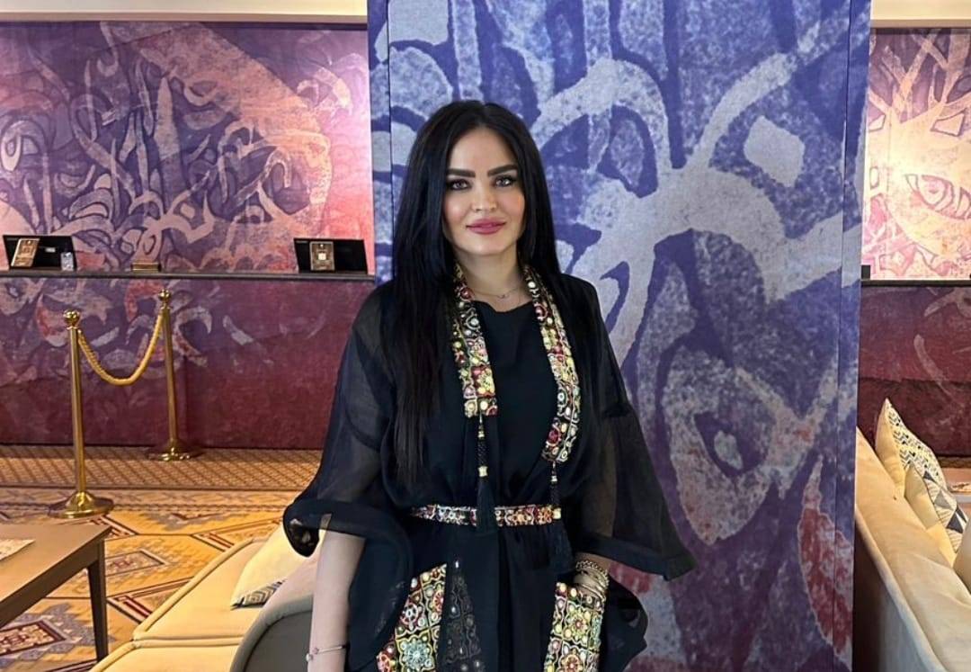 كوثر الخليلي تلفت الحضور بإطلالتها في سحور خيمة المجلس - دبي