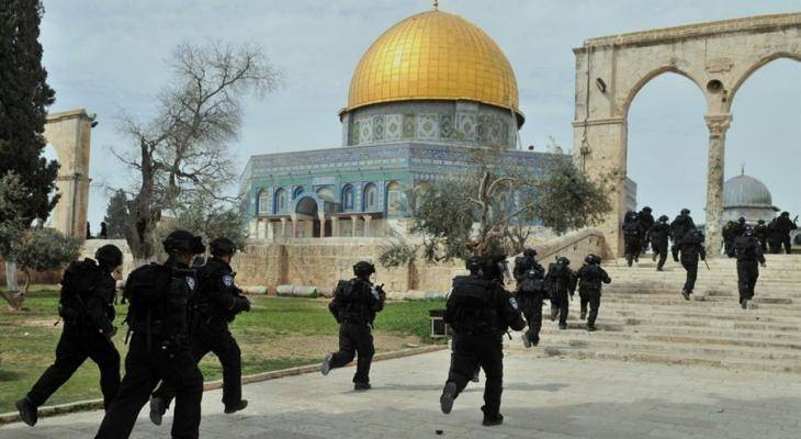 قوات الاحتلال تقتحم المسجد الأقصى وتشن حملة اعتقالات في الضفة