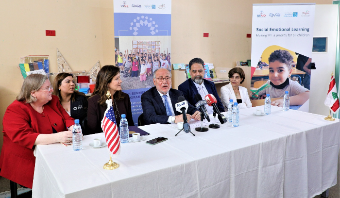الحلبي و"USAID" أطلقا الجولة الثانية
من توزيع حصص على تلامذة في "الرسميّة"