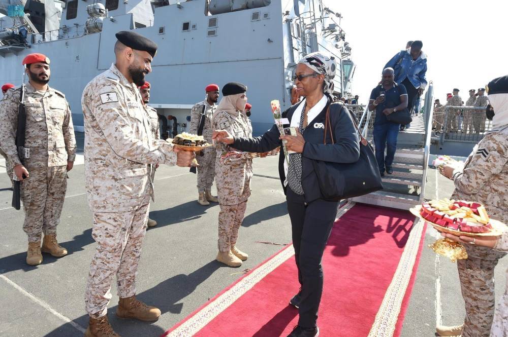إجلاء الرعايا ينذر بمرحلة مقبلة من التصعيد والعنف في السودان