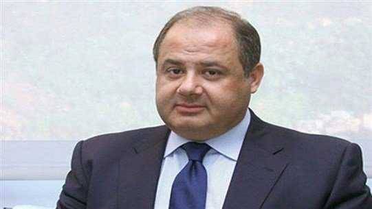 عربيد: طبع العملة هو الوصفة السحرية للتضخم
وعلى القطاع العام العودة إلى العمل والإنتاج