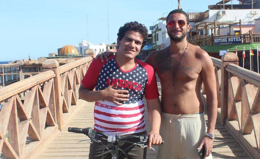 الفنان مينا سليم يكشف تفاصيل أحدث أعماله الفنية