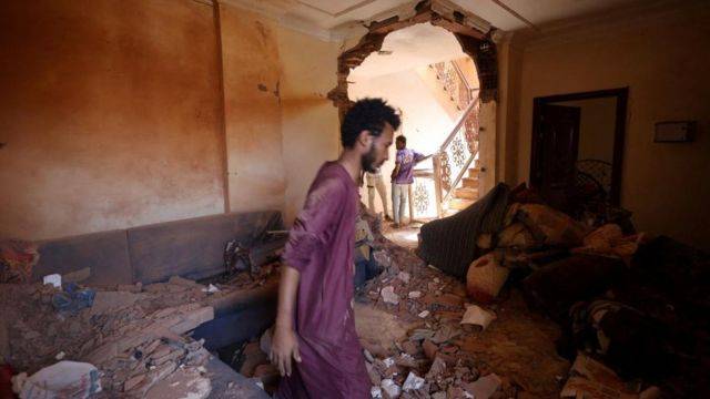 قتلى وجرحى جراء سقوط قذيفة على منزل في أم درمان على الرغم من سريان الهدنة