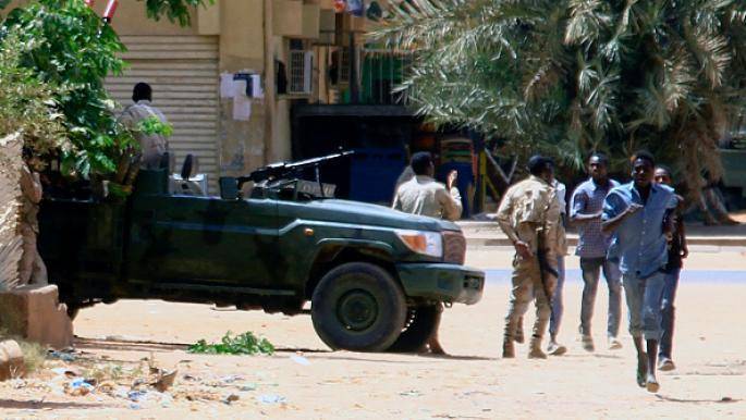 "نحن بين الحياة والموت"... مواطن لبناني في السودان يروي التفاصيل ويطلب النجدة عبر "الديار"