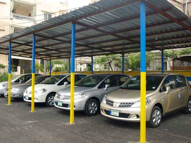 قطاع تأجير السيارات يزدهر خلال الاعياد...

دقدوق :نريد تسجيل سياراتنا في النافعة