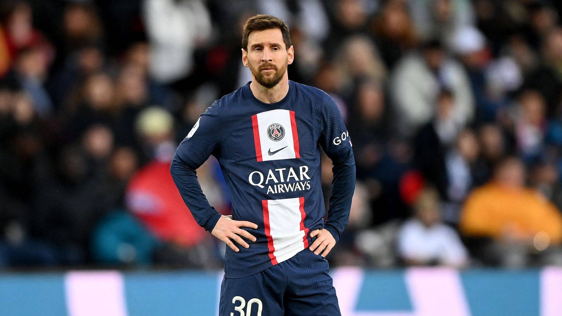 ميسي يجتمع مع ثنائي برشلونة بعلم ادارة النادي