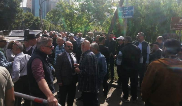 إعتصام لوفد من "حراك المؤهّلين والمؤهّلين الأول"
المتقاعدين من الأسلاك العسكريّة أمام "الداخليّة"