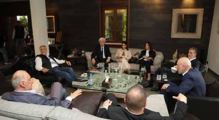 مولوي: لتطبيق القانون
على كلّ متواجد في لبنان