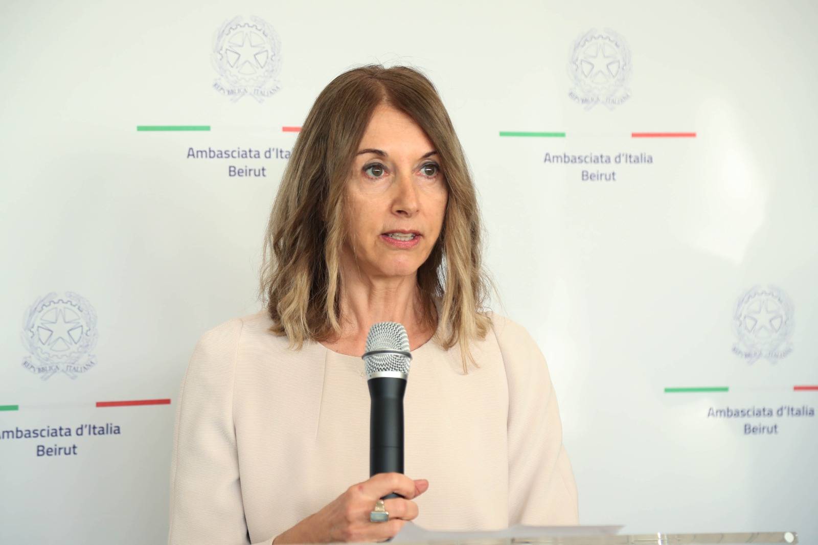 معرض "الفن الدوار" في السفارة الإيطاليّة
بومباردييري: ايطاليا ملتزمة دعم الفن والثقافة في لبنان