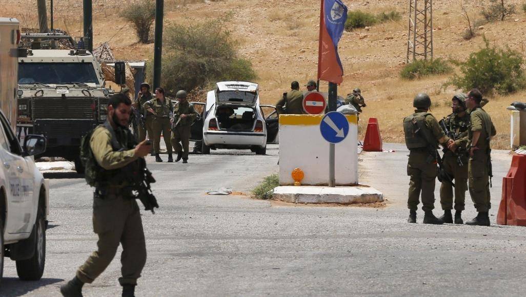 ما هو نظام "الذئب الأحمر" الذي تستخدمه "إسرائيل" لمراقبة الفلسطينيين؟