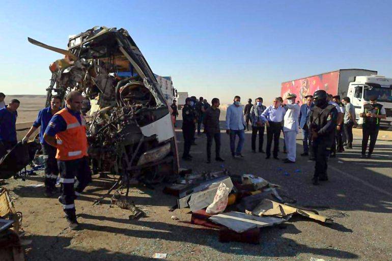 كارثة مرورية جديدة في مصر: مقتل 14 شخصاً وإصابة 25 بحادث سير في أسيوط
