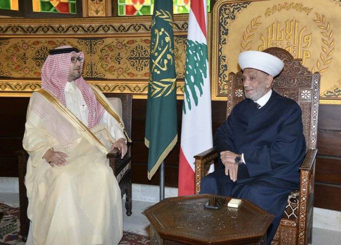 بعد لقائه دريان.. هكذا علّق البخاري