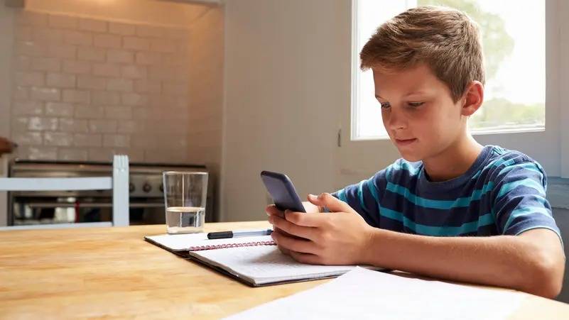 مشرعون يدعون لحظر كامل لوسائل التواصل للأطفال في اميركا