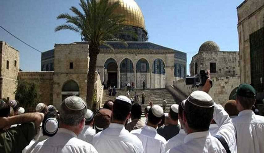 مستوطنون يقتحمون المسجد الأقصى ويؤدّون طقوسا تلمودية